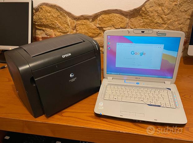 Acer 15″ + stampante laser
 in vendita a Isola Vicentina