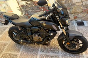 YAMAHA MT-07