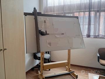 tavolo da disegno tecnico con tecnigrafo