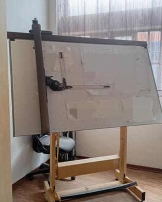 tavolo da disegno tecnico con tecnigrafo