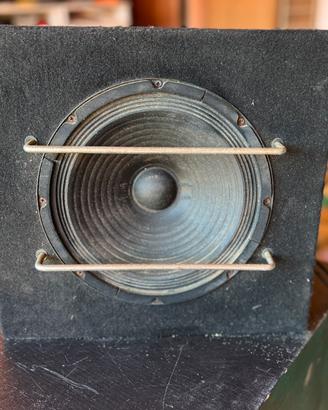 Subwoofer auto