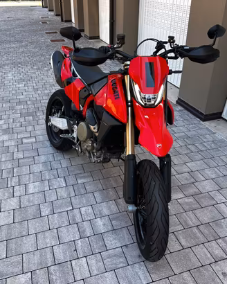 Ducati Hypermotard 698