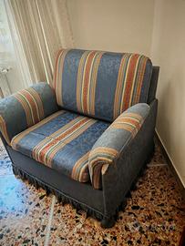 Poltrona imbottita classica