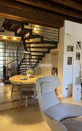 Bifamiliare Ristrutturata con ampio gardino