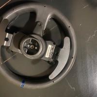 Volante Thrustmaster