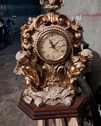 opera bella con orologio