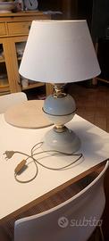 Lampada da tavolo