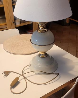 Lampada da tavolo