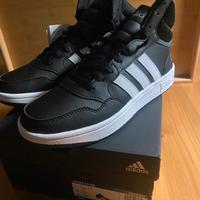 Adidas nere unisex num 40