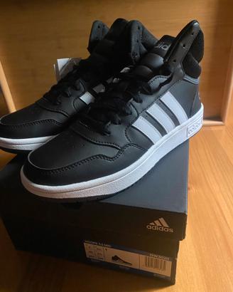 Adidas nere unisex num 40