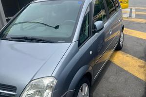  Opel Meriva impeccabile.