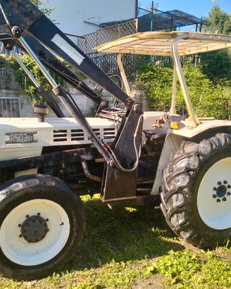 trattore agricolo 