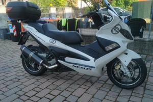 SCOOTER GILERA NEXUS 500 USATO