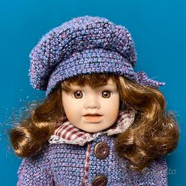 Bambola di porcellana in stile retrò