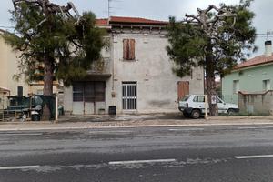 Casa singola con terreno a cesanella di Senigallia