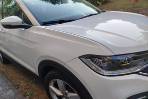 T-cross bianca del 2019 benzina