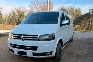 Volkswagen transporter long motion