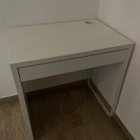 Tavolo scrivania Ikea