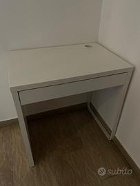 Tavolo scrivania Ikea