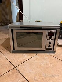 Microonde Bosch con Grill in Acciaio Inox - 900W