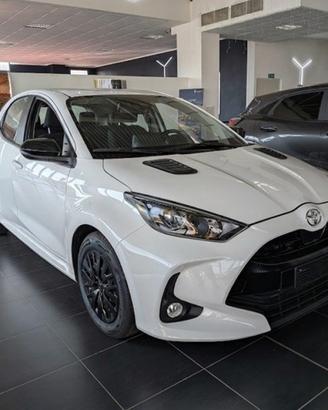 TOYOTA Yaris 1.0 5 porte
