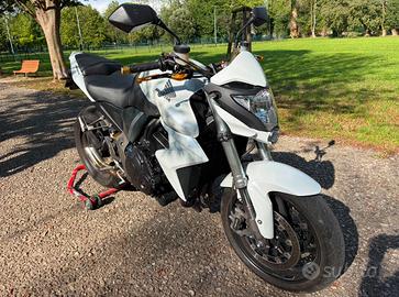 Honda CB r 1000 cc