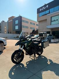 BENELLI TRK 702 - 698 CC - 70 CV - TRIS VALIGIE OR