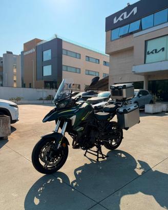 BENELLI TRK 702 - 698 CC - 70 CV - TRIS VALIGIE OR