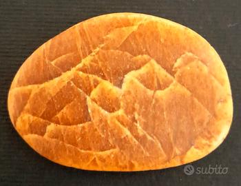 Pietra dura per Suiseki piatto.