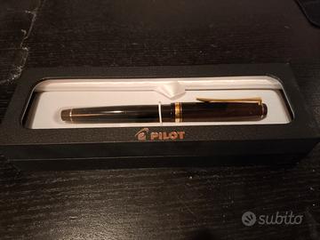 Pilot Namiki Falcon Elabo  Medium 