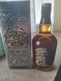 bottiglia chivas regal whisky