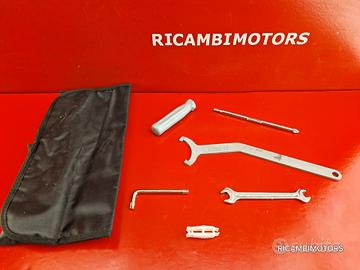 KIT ATTREZZI BMW C650GT