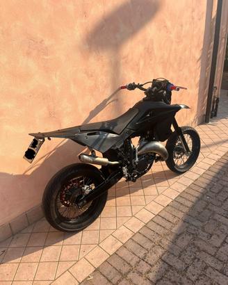 HUSQVARNA SM125