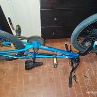  bicicletta BMX 