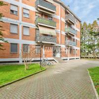 Appartamento ristrutturato con 3 camere all'ultimo