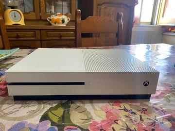 Xbox One S 500gb 120 euro