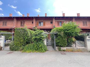 VILLA A SCHIERA A PINEROLO