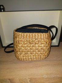 Borsa di paglia a tracolla