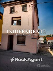 Villa di 149 m² con 4 locali e box auto a Bastida 