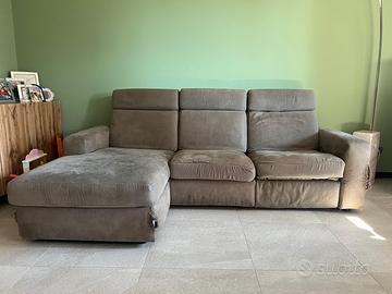 Divano 4 posti con relax