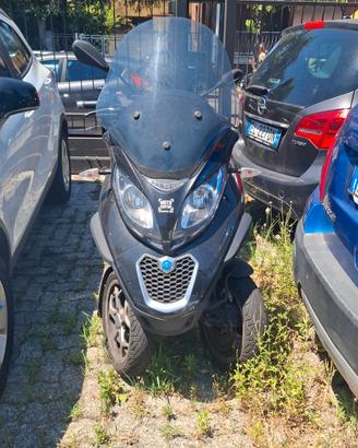 Piaggio MP3 300