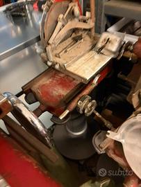 affettatrice a volano da restaurare