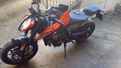 Ktm duke 790