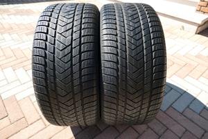 2 gomme invernali Pirelli 295\40\20 DOT4423
