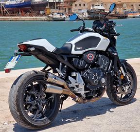 Honda CB 1000 R Plus neo sports café Akrapovic