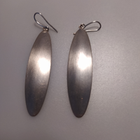 Orecchini con pendente a foglia