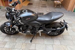 Triumph Trident 660
