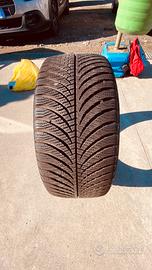 gomma Goodyear Vector 4 stagioni misura 225/45R17