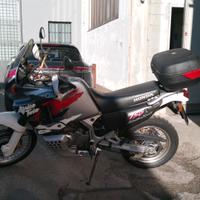 Honda Africa Twin XRV 750 Africa Twin