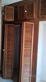 Porte a ventaglio in legno